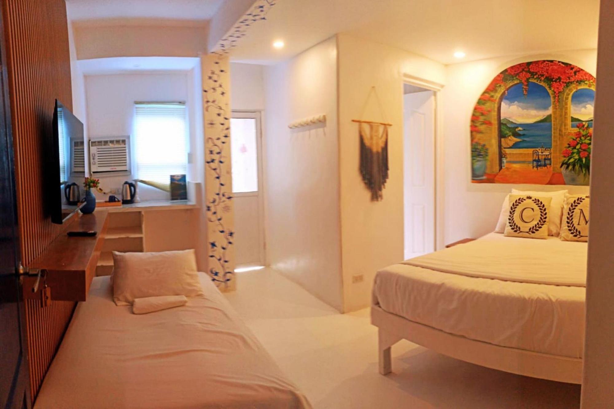 Club Monet Beachfront Resort By Cocotel Cabangan Room photo