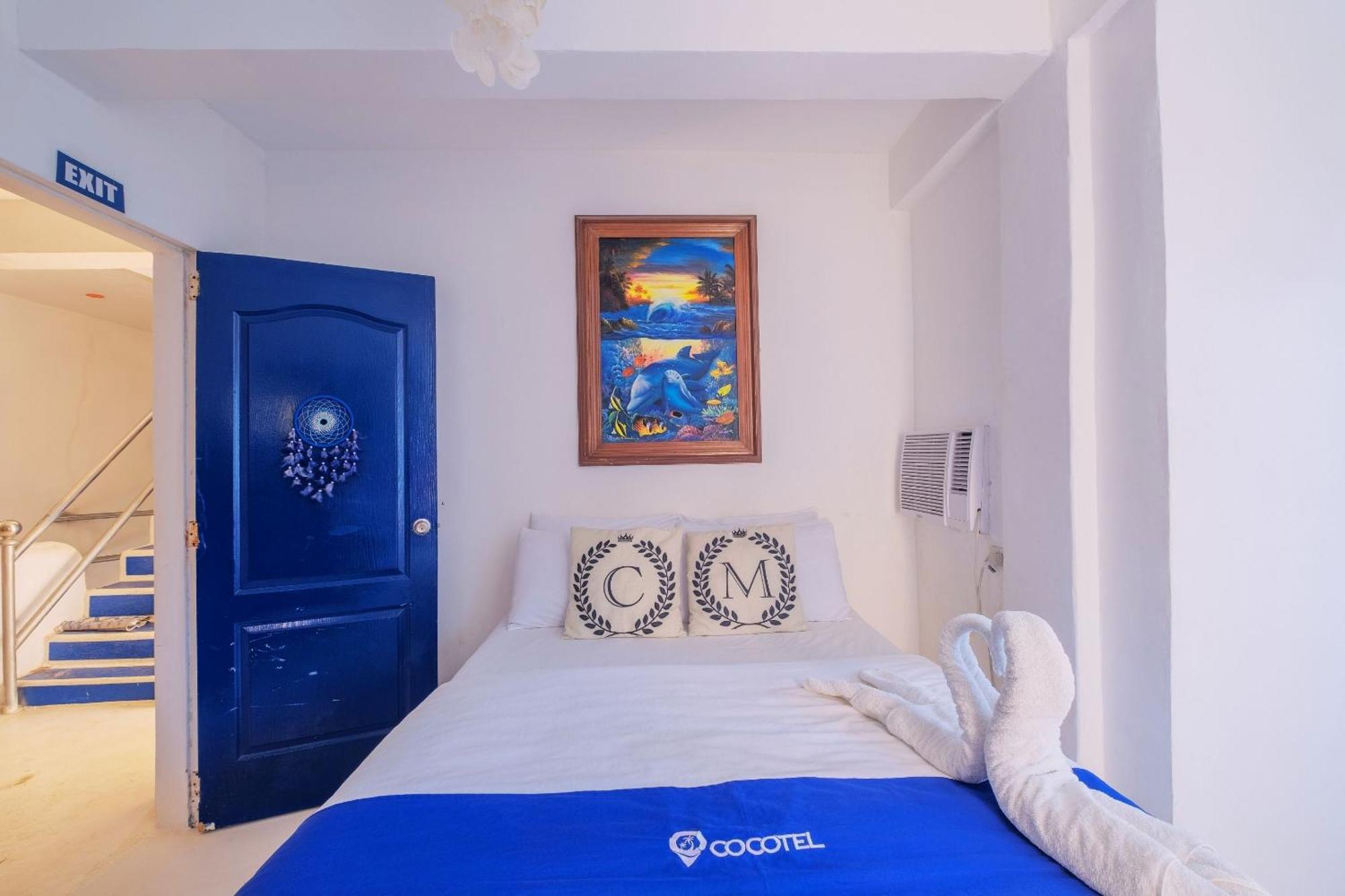 Club Monet Beachfront Resort By Cocotel Cabangan Room photo