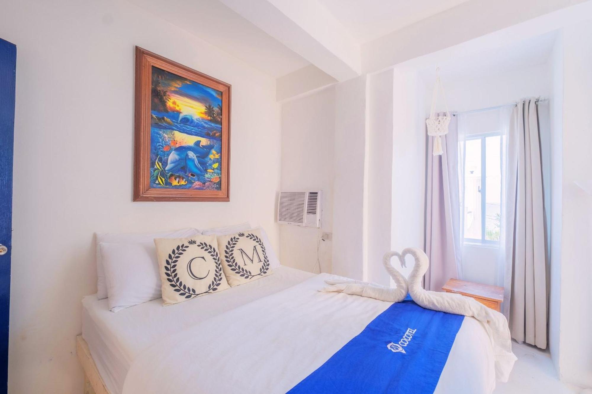 Club Monet Beachfront Resort By Cocotel Cabangan Room photo